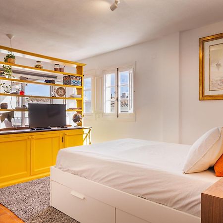 Duquesa Port Studio Apartment - Bright Sunlit Terrace Манилва Экстерьер фото